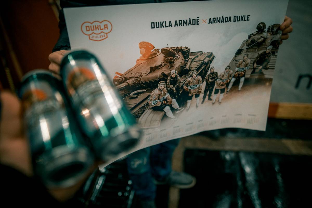 HC Dukla Jihlava - křest army plakátu