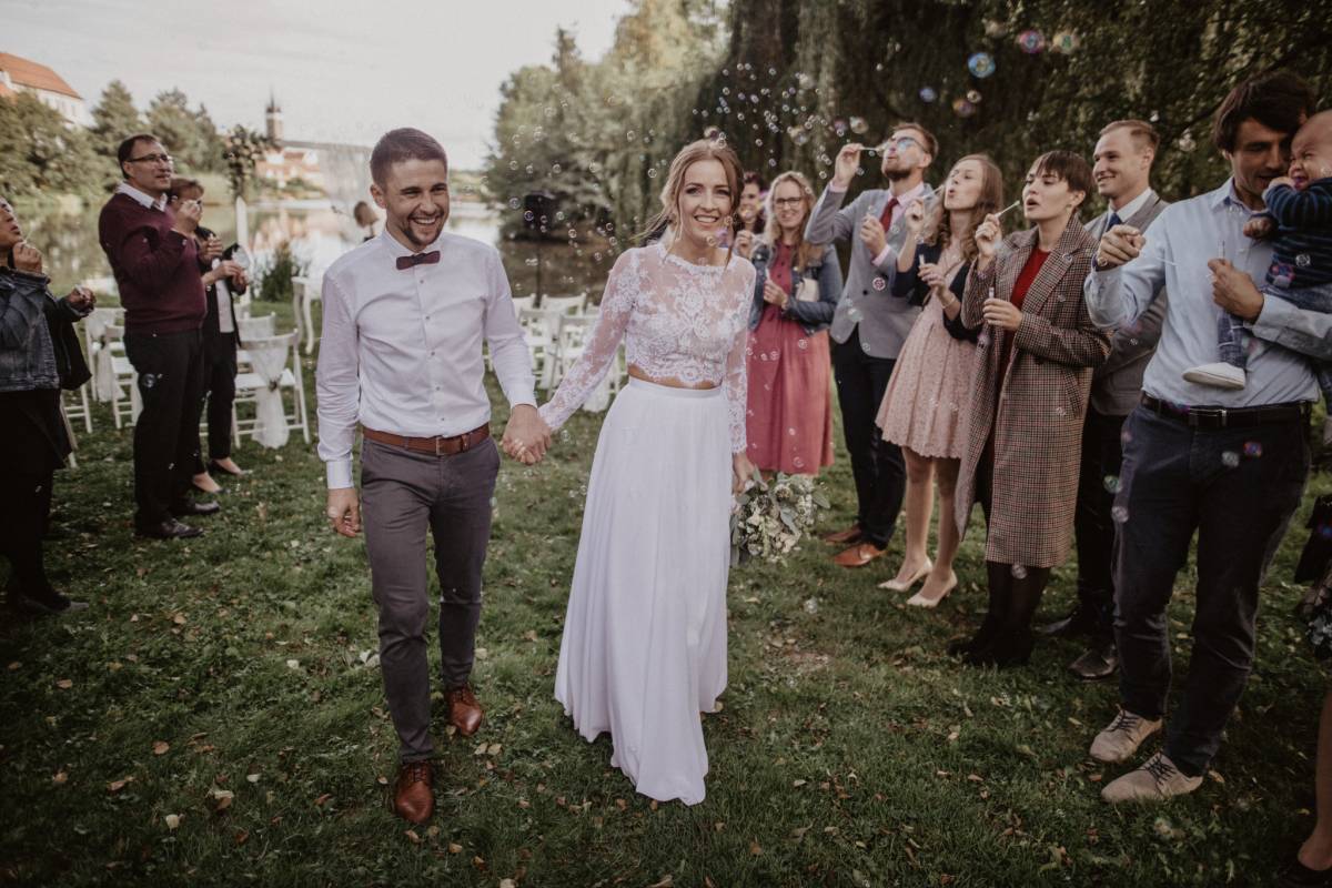 Zuzka a Vláďa - Svatba v zámecké zahradě v Telči