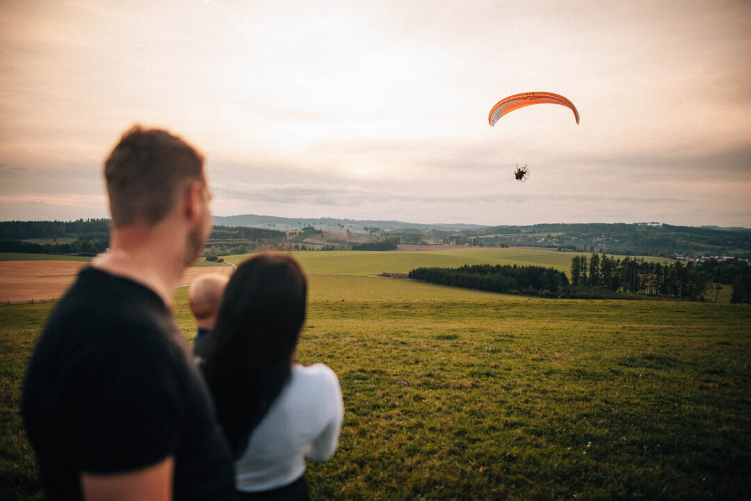 Lukáš Kenji Vrábel fotograf - Portrétní & rodinný fotograf - svatební a rodinná fotografie - Duben 2026