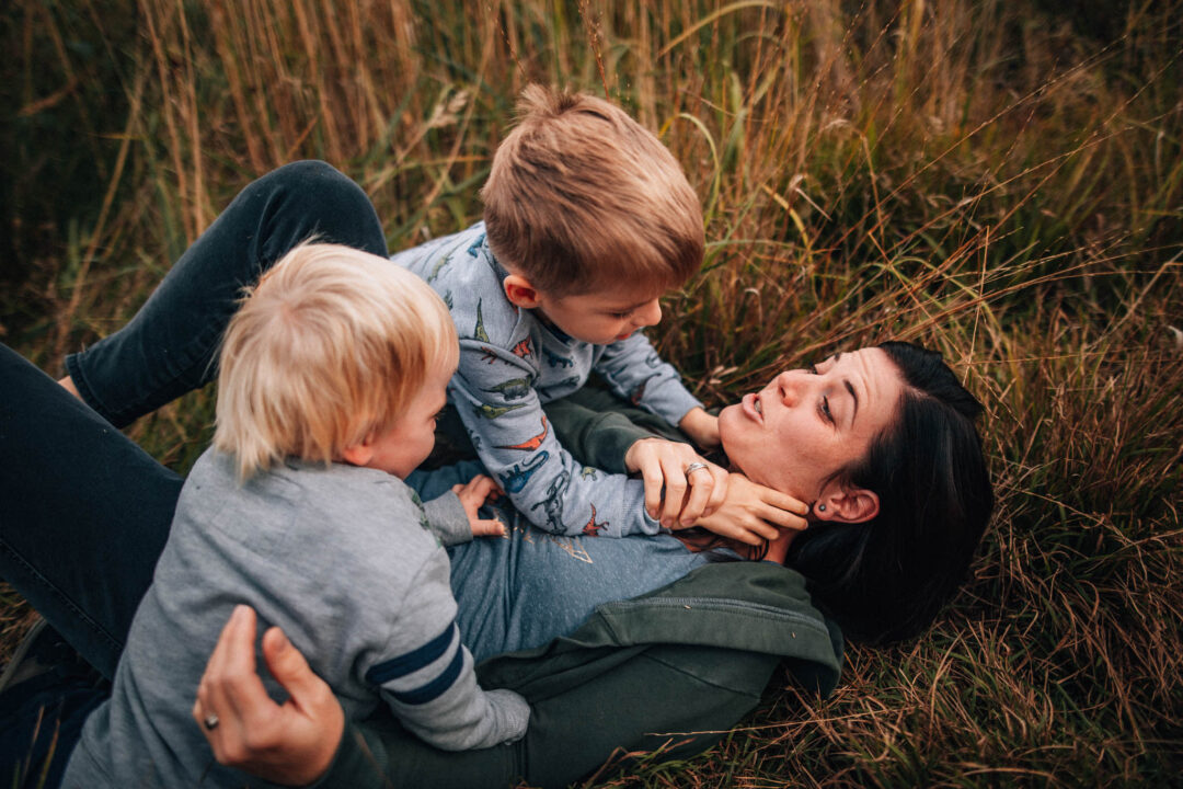 Lukáš Kenji Vrábel fotograf - Portrétní & rodinný fotograf - svatební a rodinná fotografie - Duben 2026