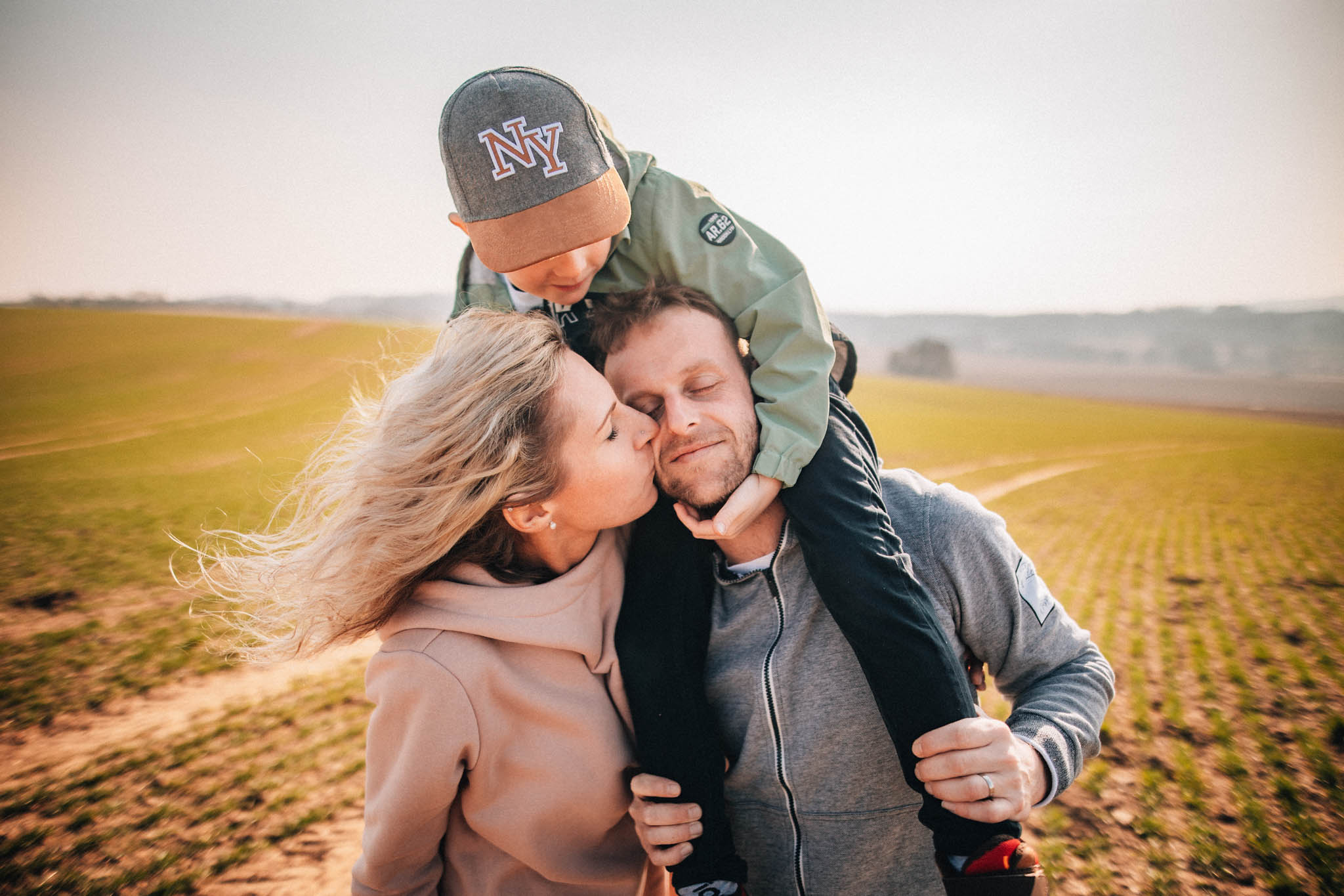 Lukáš Kenji Vrábel fotograf - Portfolio - svatební a rodinná fotografie - Prosinec 2025