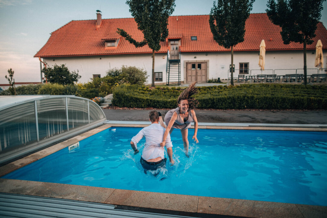 Lukáš Kenji Vrábel fotograf - Svatební fotograf - svatební a rodinná fotografie - Červen 2026