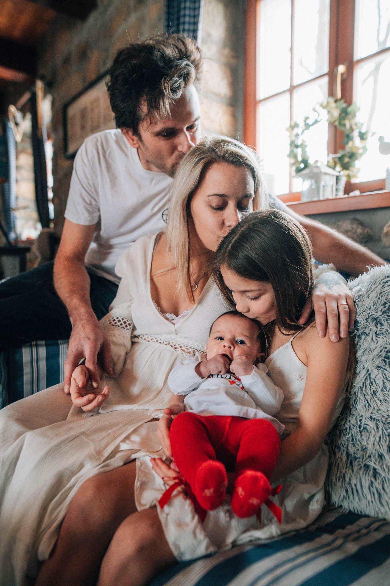 Rodinná fotografie, rodinné focení, veselá rodina v přírodě, láska, smích, emoce, fotograf Lukáš Kenji Vrábel