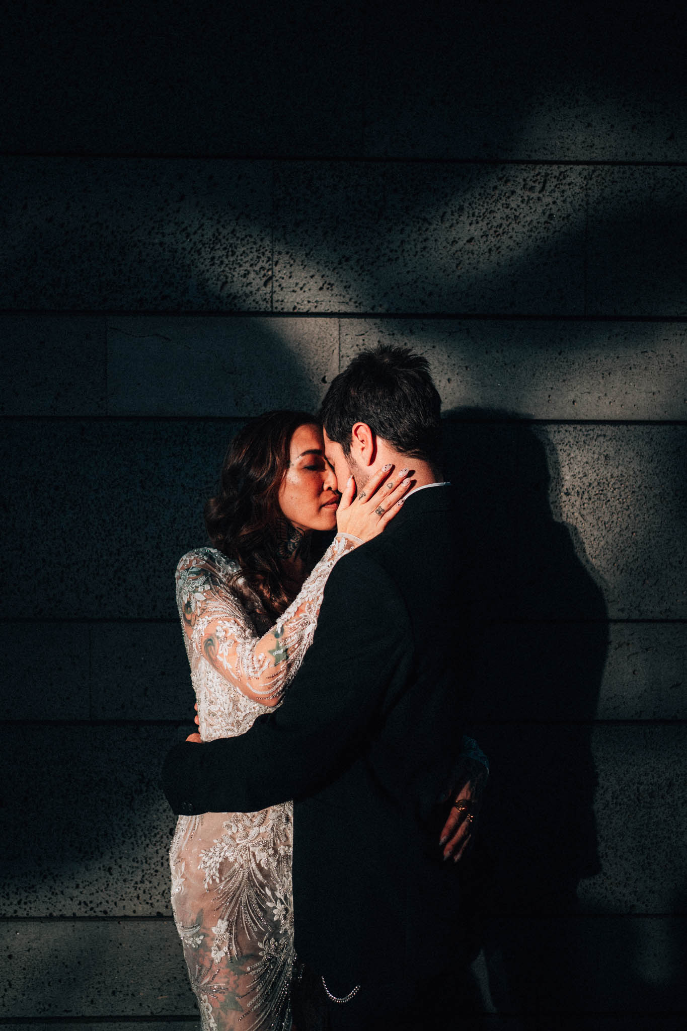 Svatební focení, wedding photography, newlyweds, novomanželé, ženich a nevěsta v přírodě, groom and bride in the nature, svatební fotograf, wedding photographer