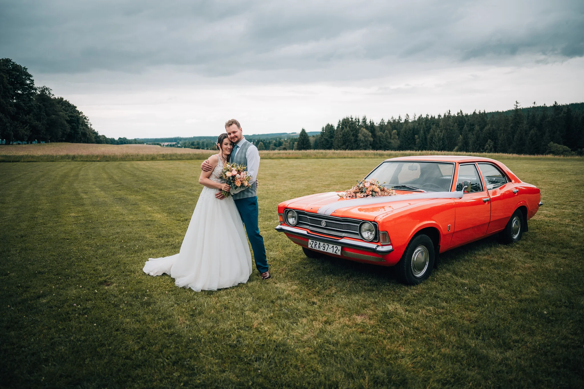 Veterán na svatbu - Lukáš Kenji Vrábel fotograf - svatební a rodinný fotografie Lukáš Kenji Vrábel fotograf - Veterán na svatbu - svatební a rodinná fotografie - Listopad 2025